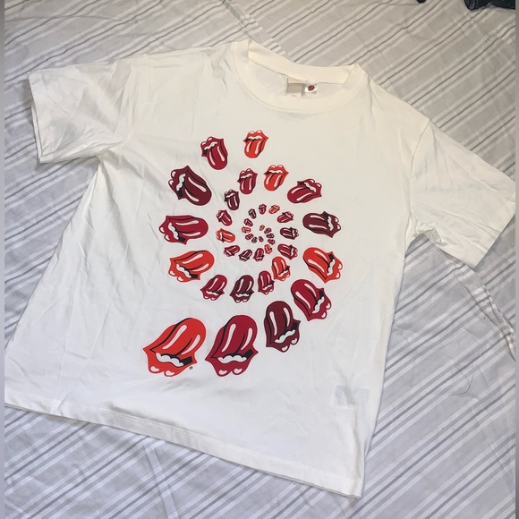 Women’s white Rolling Stones lip print t-shirt size small fit more medium - Picture 1 of 3
